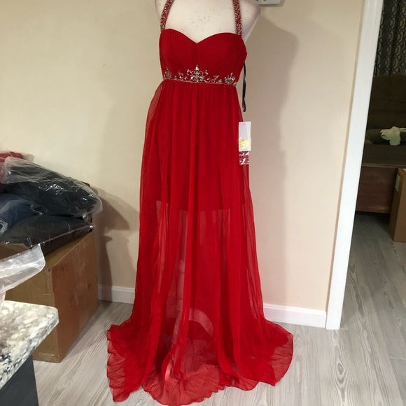 Red Goddess - Picture 5 of 13